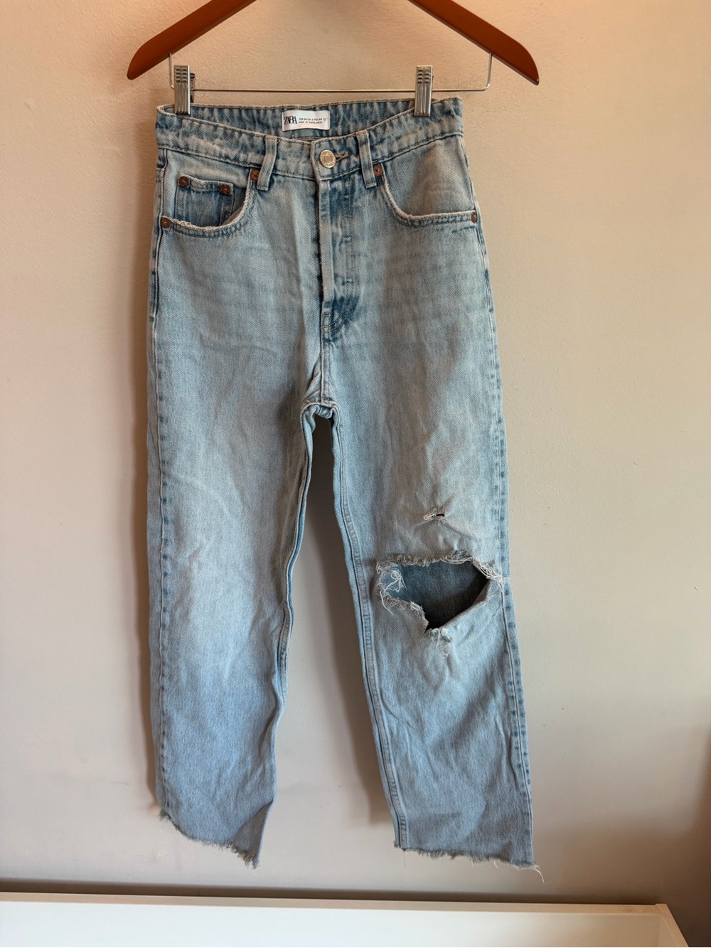 Light Blue Distressed women’s Jeans - Casual Straight Fit - Picture 1 of 3